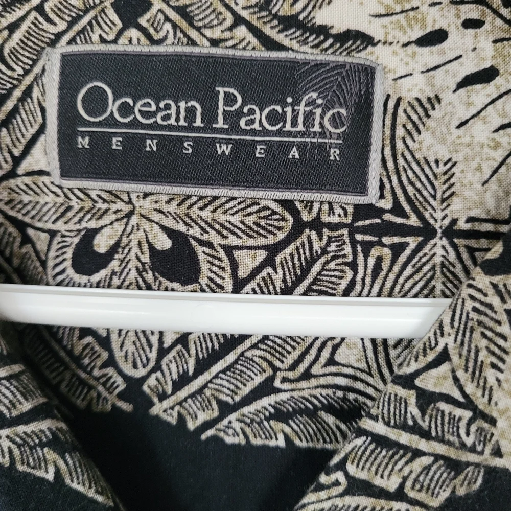OP Black and Cream Short-Sleeve Button-Down Hawaiian Shirt 100% Rayon Size L